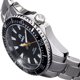thumbnail image 5 of Pulsera Watch Shield Abyss verde/gris para hombre, 5 of 8