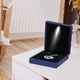 thumbnail image 3 of Caja para exhibir joyas y regalos para cadenas. Inserto extraíble y forro suave. Estuche organizador para collares., 3 of 8