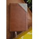 thumbnail image 3 of Biblia HarperCollins NIV de perfil delgado con cubierta de cuero suave marrón, 3 of 9