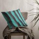 thumbnail image 4 of Cojín decorativo Plutus Brands Wild Ocean en faux fur verde azulado y negro, 4 of 7