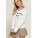 thumbnail image 2 of Sudadera Larga Bordada con Cuello en V y Manga Larga, 2 of 5