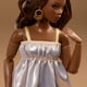thumbnail image 4 of Muñeca de moda Barbie Basics modelo 09 con cabello castaño, 4 of 6