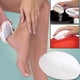 thumbnail image 2 of Elimina de forma segura y sin dolor los callos duros y la piel seca para revelar unos pies suaves y tersos, atrapando las virutas sin ensuciar., 2 of 5