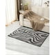 thumbnail image 3 of Alfombra Con Diseño De Cebra 80cmx120cm Bicolor, 3 of 4