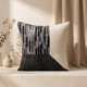 thumbnail image 1 of Pack 2 Cojines Chenille 45x45 cm Decorativos Geométricos - Manhattan Negro, 1 of 5