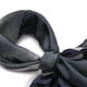 thumbnail image 3 of Pañuelo tipo seda 70 x70 estampado pintura casual elegante negro Talla Única, 3 of 4