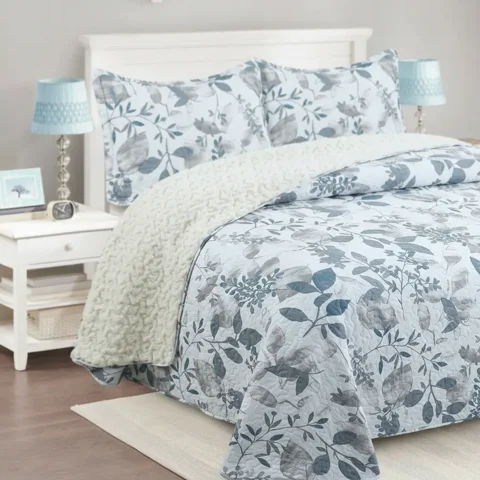 Casadeliacl - Cubrecama Quilt Sherpa 2Pl Azul Grisáceo Y Gris Suave Estampado Floral Y De Hojas