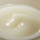 thumbnail image 2 of Crema Axis-Y Glow Correctora de Manchas 50ml con Alfa-Arbutina y Niacinamida, 2 of 4