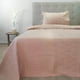 thumbnail image 1 of Quilt Hotpress Viena Con Sherpa 2,5 Plazas / Rosa Viejo – Doral, 1 of 3