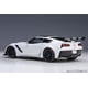 thumbnail image 2 of Autoart Auto de colección 2019 Chevy Corvette C7 ZR1 Arctic White escala 1/18, 2 of 9