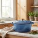 thumbnail image 2 of Olla Holandesa Zulay Kitchen de 6,4 L de Hierro Fundido Esmaltado, 2 of 9