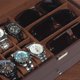 thumbnail image 4 of Caja de joyería GLJ con 6 compartimentos para relojes, 2 niveles, terciopelo, 4 of 8