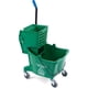 thumbnail image 4 of Cubo para mopa Carlisle FoodService de 26 litros con escurridor lateral, 4 of 9