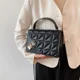 thumbnail image 5 of Bolso Bandolera De Un Hombro Beilisi Con Cadena De Metal Para Mujer Color Negro, 5 of 5