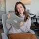 thumbnail image 2 of Manta De Viaje Con Forro Polar Jacquard Ultrasuave Gris, 2 of 9