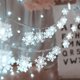 thumbnail image 1 of Luces navideñas, guirnalda de luces con forma de copo de nieve de 5 m, 40 luces LED, funciona con pilas, impermeable, para Navidad, jardín, patio, dormitorio, fiesta, decoración, iluminación interior, 1 of 8