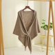 thumbnail image 1 of suxuMhao Bufanda Triangular Chal Envolvente Material de Mezcla Suave para Mantener el Calor Versátil Bufanda de Primavera Otoño Talla Grande 70.87x47.24in Chal Envolvente Suave para Uso Diario, 1 of 2