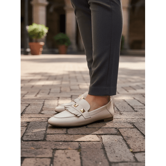 Mocasín de Cuero Tachuelas New Vanilla
