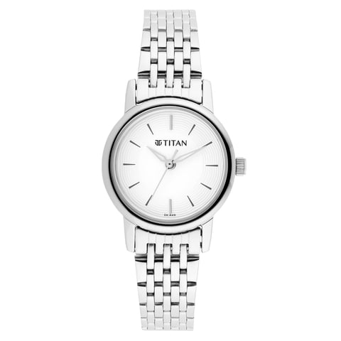 Reloj Titan Quartz Analógico Con Esfera Plateada Y Correa Metálica Para Mujer