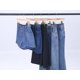 thumbnail image 4 of REGALWOVEN 10 Paquete de Perchas de Madera con Clips de Pinza, Perchas Duraderas que Ahorran Espacio con Rotación de 360 Grados para Ropa, Pantalones Oro, 4 of 6