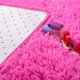 thumbnail image 4 of Alfombra de Área Noahas Esponjosa Rosa Intenso para Dormitorio Infantil 120x180 cm, 4 of 7