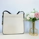 thumbnail image 2 of Cartera Michael Kors Jet Set Travel (Negro/blk), 2 of 3