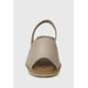 thumbnail image 4 of Sandalia Cuero Gigi Beige oscuro, 4 of 5