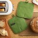 thumbnail image 2 of Agarraderas KitchenAid Serie Gourmet 20x20 cm Resistentes al Calor, 2 of 7