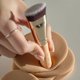 thumbnail image 3 of Set de maquillaje THE TOOL LAB All Day Fitting Duo con brocha y esponja, 3 of 6