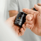 thumbnail image 3 of Gel contorno de ojeras para hombres, 3 of 3