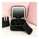 thumbnail image 3 of Maletín Maquillaje Espejo LED 3 Modos Luz Cosmetic Club Negro, 3 of 5