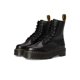 thumbnail image 2 of Bota con plataforma Dr. Martens Jadon de piel de 8 ojales, color negro, unisex, 2 of 7