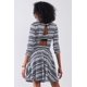 thumbnail image 4 of Vestido Mini de Corte A con Cuello Redondo y Mangas 3/4 con Estampado Multicolor en Azul Marino y Blanco, 4 of 5