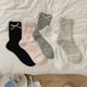 thumbnail image 2 of Xiao Hua 3 Pares de Calcetines de Tubo Medio Tejidos Rosados con Diseño Calado, Calcetines Casuales con Lindo Adorno de Nudo de Mariposa, Calcetines Diarios Suaves, Ligeros y Transpirables con un, 2 of 2