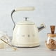 thumbnail image 4 of Hervidor de Estufa Retro SMEG 2.3L Crema con Silbato, 4 of 9