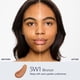 thumbnail image 2 of Base Estée Lauder 15 ml 5W1 Bronze sin aceite, 2 of 8