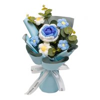 Magideal - Ramo De Flores De Ganchillo Con Flores De Punto, Flor Conservada Tejida A Mano Terminada, Regalo Del Día De San Valentín Para El Cumpleaños Del Día De Azul