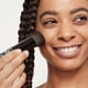thumbnail image 3 of Brocha de maquillaje Saie The Base Brush, sintética ultrasuave, 3 of 5