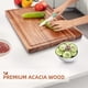 thumbnail image 4 of Tabla de cortar GlowSol de madera de acacia, 60 x 45 cm, con ranura para jugo, 4 of 8
