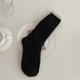 thumbnail image 1 of Xiao Hua Calcetines retro gruesos y cálidos, 3 pares de calcetines casuales negros de talla única que contrastan, adecuados para el uso diario y las vacaciones., 1 of 3