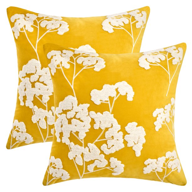 REGALWOVEN Paquete de 2 fundas de cojín decorativas de terciopelo suave con bordado de flor de ciruelo para sofá, dormitorio, coche, amarillo 18" x 18"