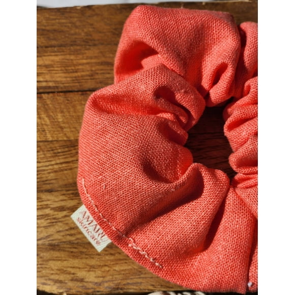 Scrunchie de lino coral