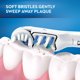 thumbnail image 2 of Repuestos Oral-B Deep Clean para Complete 3D White, 2 of 3