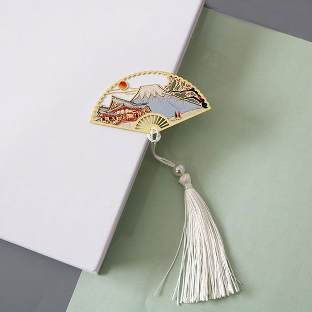 1pc Traditional Chinese Folding Fan Bookmark - Perfect for Reading Newspapers & Office Supplies!