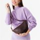 thumbnail image 2 of Bolso bandolera Portland Leather Koala de cuero de grano completo ajustable, 2 of 6