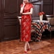 thumbnail image 3 of Vestido tradicional chino cheongsam largo de manga corta con abertura lateral, elegante, cuello mandarín, para boda, noche, rojo, talla L 105-110, 3 of 8