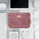 thumbnail image 2 of Funda protectora para portátil con estampado de leopardo y tela de lona, 2 of 6