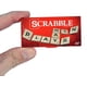 thumbnail image 2 of El juego de mesa magnético en miniatura más pequeño del mundo de Scrabble, 2 of 4