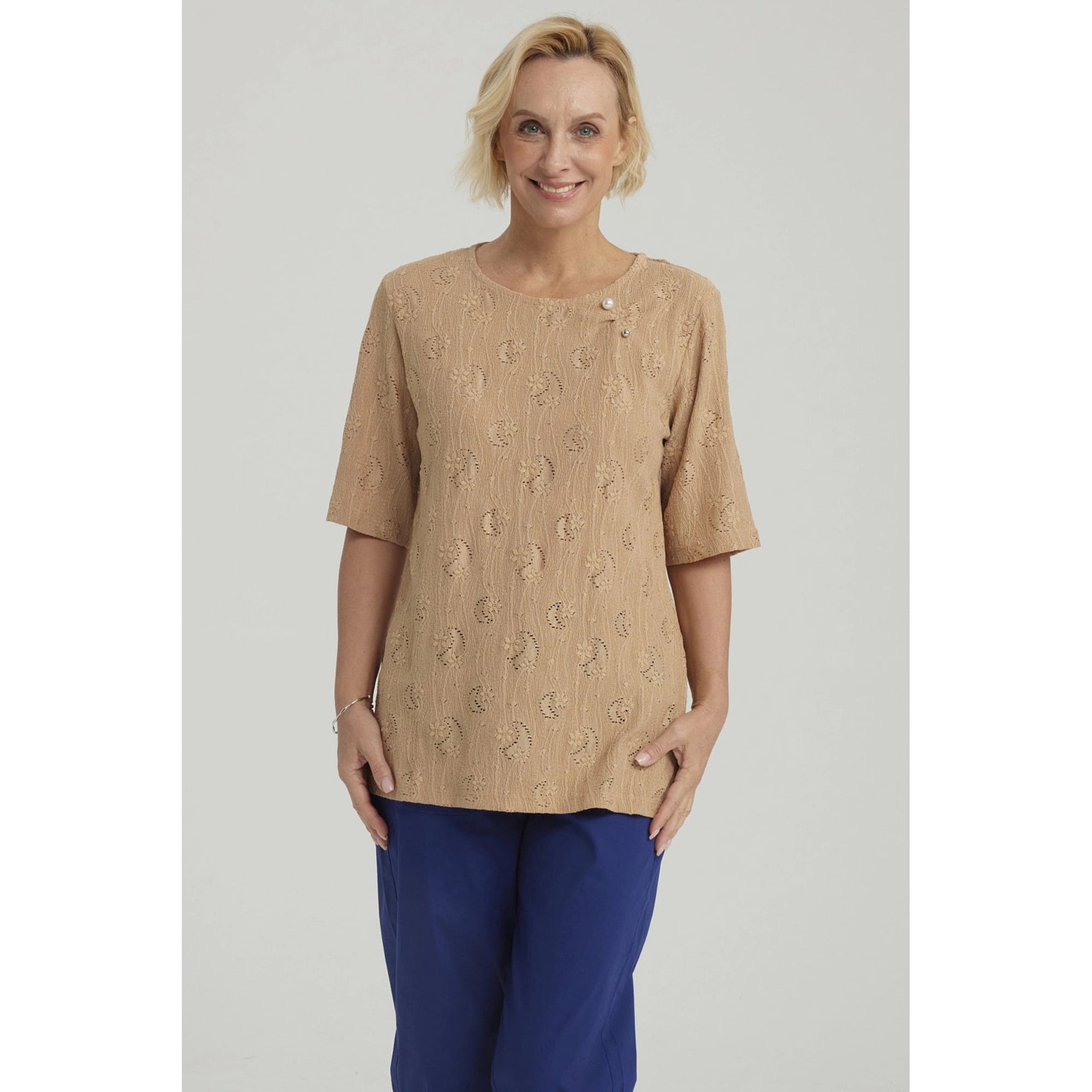 Fashionspark - Polera Mujer Texturizada Beige Oscuro