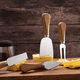 thumbnail image 4 of Juego de 4 cuchillos para queso con mango de madera de acacia, 4 of 5